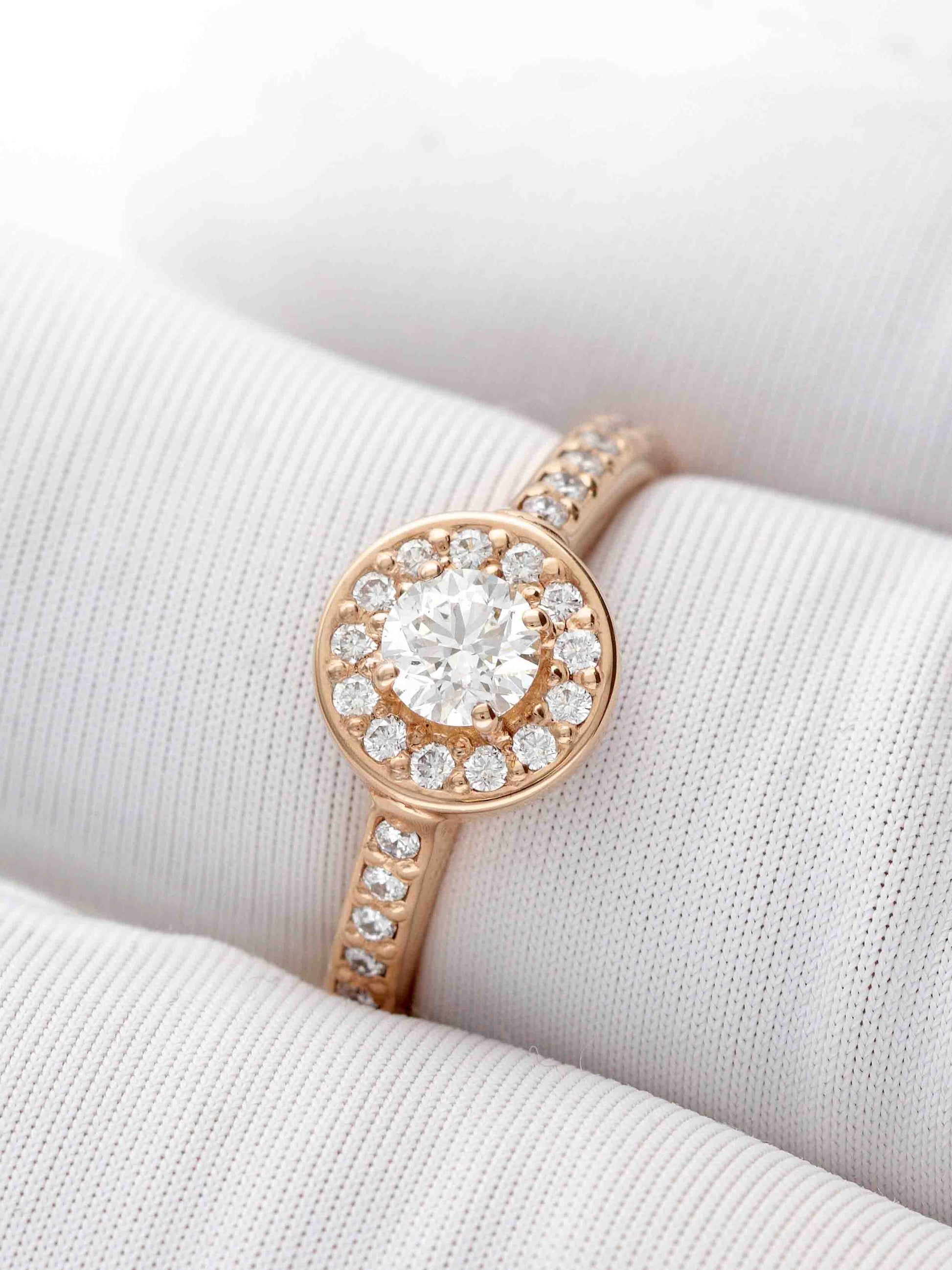 Prabangus rožinio aukso žiedas, pagamintas rankomis