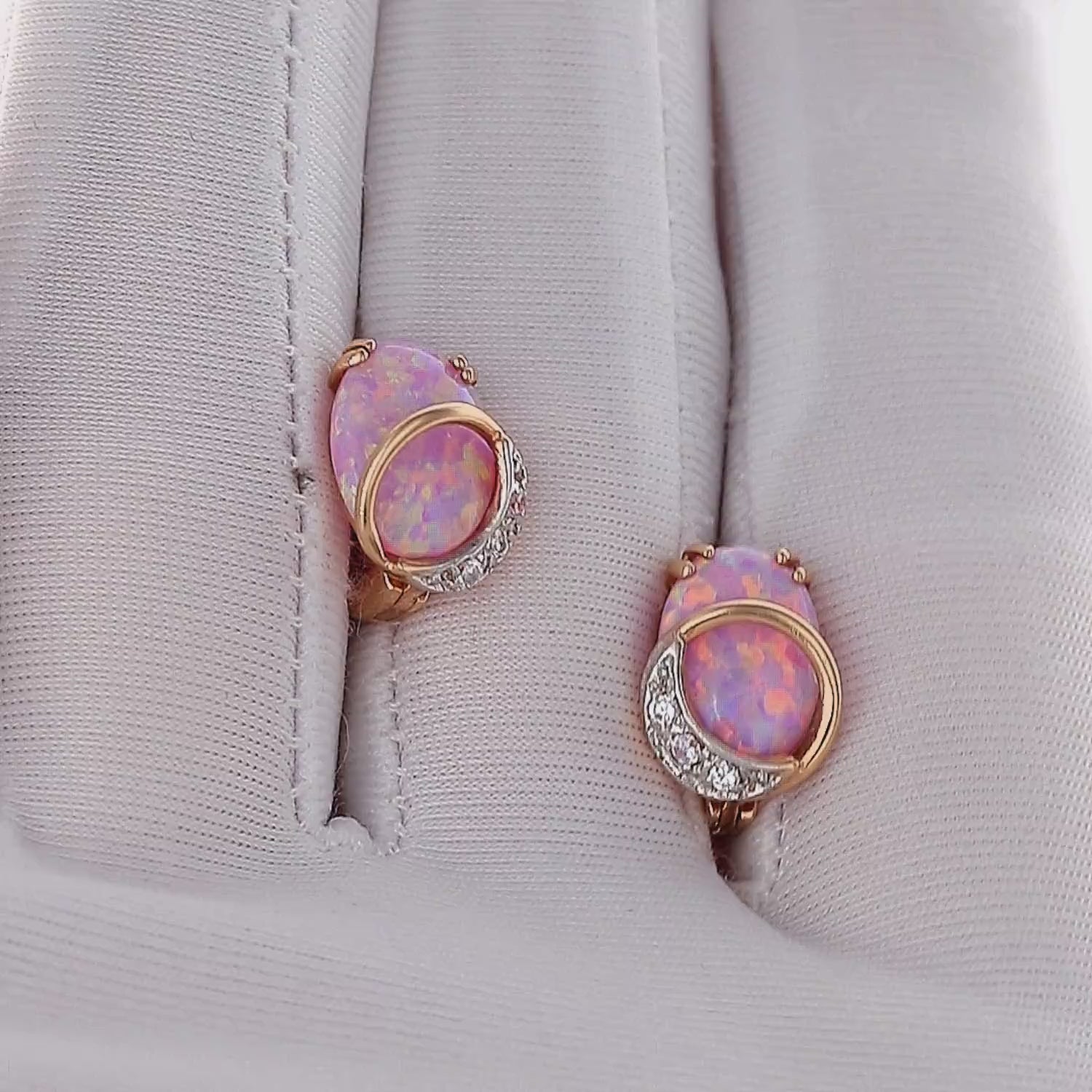 Auksiniai lankeliai auskarai internetu – platus dydžių pasirinkimas.