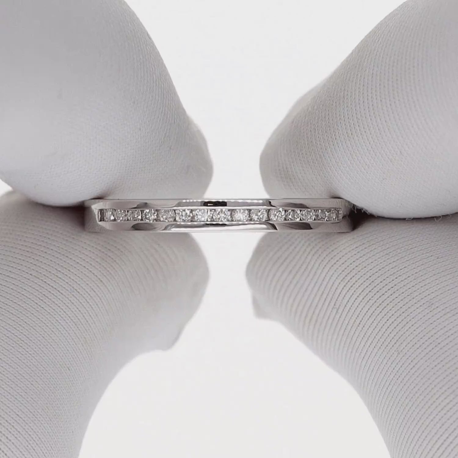 Vestuvinis žiedas su prabangiu briliantų takeliu