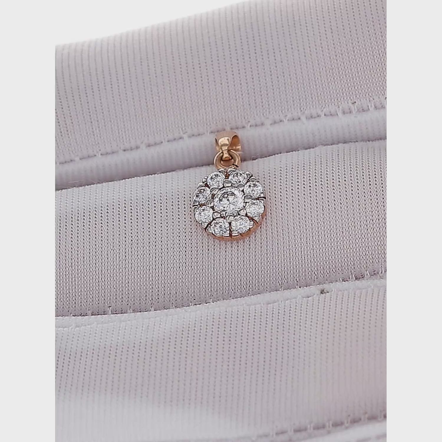 Elegantiškas 585 prabos aukso pakabukas su cirkoniu