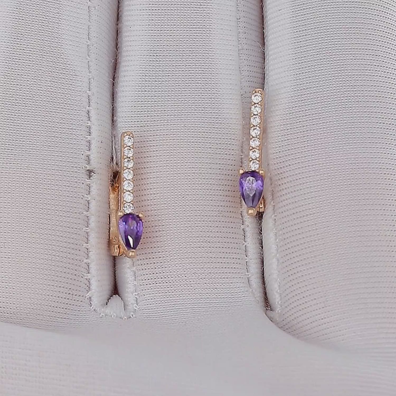 Auksiniai auskarai su cirkoniais