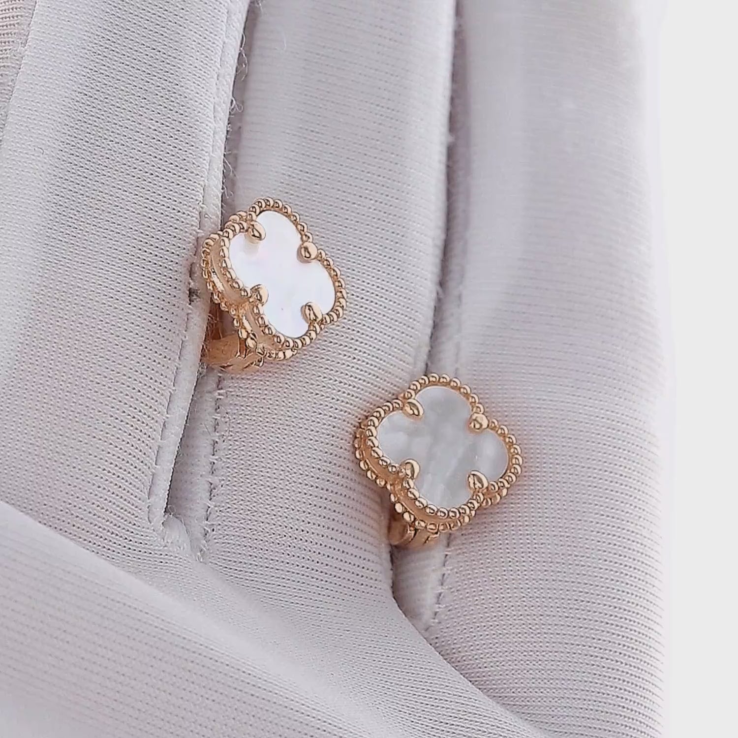 Auksiniai Auskarai modernus