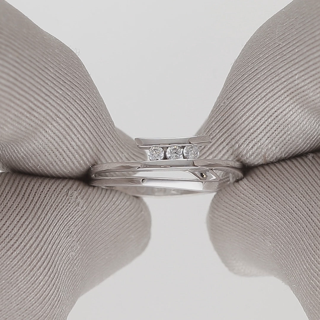 Auksinis žiedas su cirkoniais 17.5 dydis