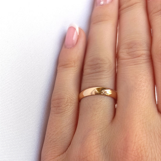 Raudono aukso klasikiniai vestuviniai žiedai porai, 4 mm