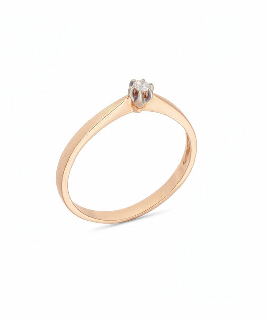 Raudono aukso žiedas su vienu briliantu