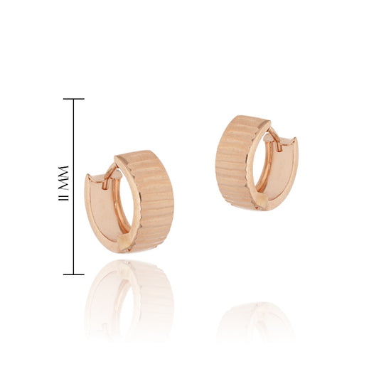 Rožinio aukso huggies auskarai su faktūra 11 mm