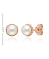Earrings with pearls