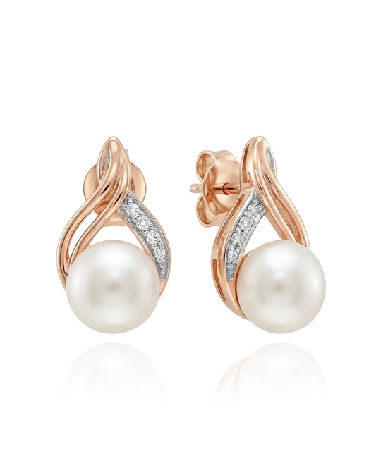 Earrings with pearls