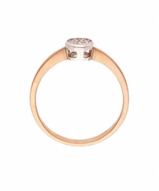 Stilingas žiedas su subtiliai išdėstytais briliantais