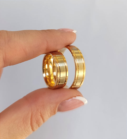 Vestuviniai žiedai, rožinis + baltas auksas 585, šepetuotas centras su vertikaliomis įpjovomis, 6 mm