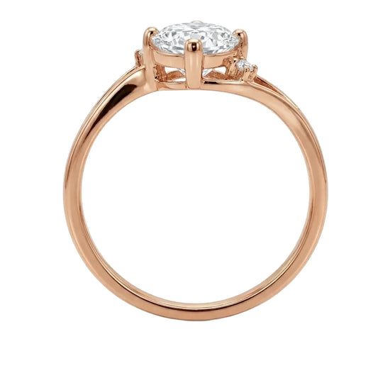 auksinis ziedas su akmeniu