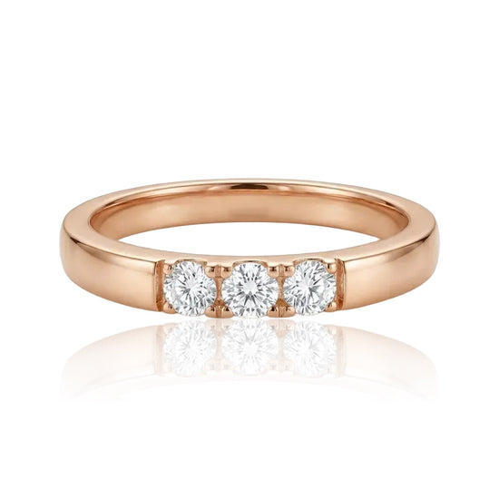 suzadetuviu ziedas su trim briliantais 18.5