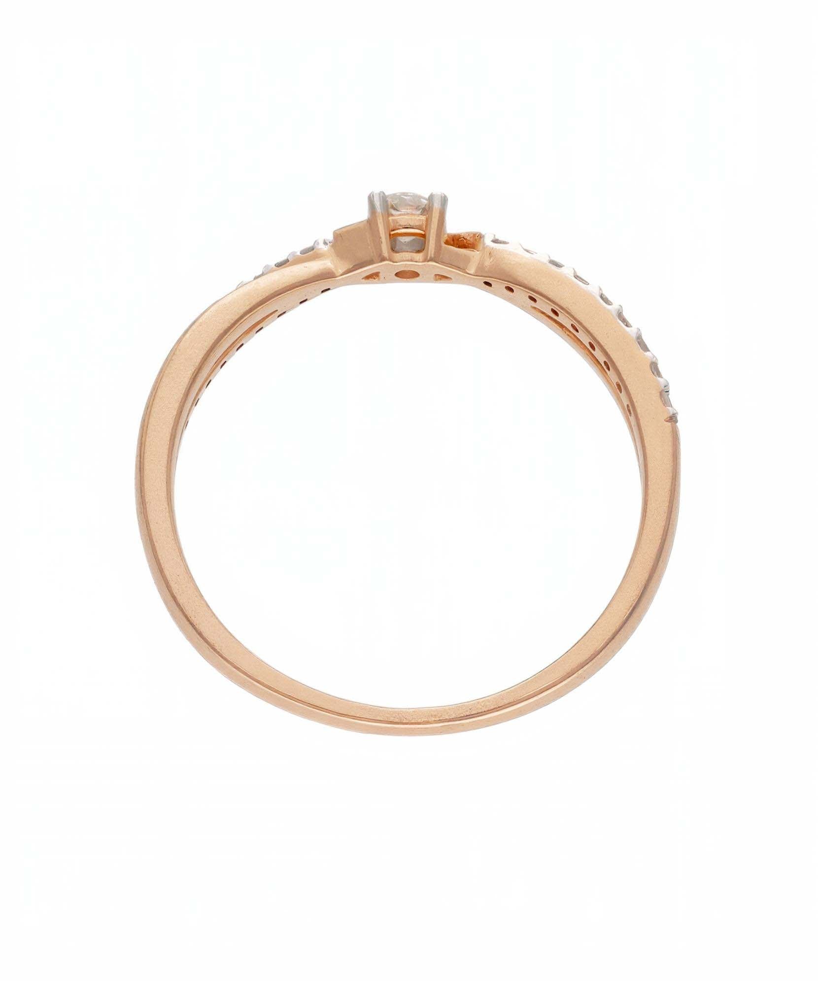 Sužadėtuvių žiedas su centriniu briliantu ir papildomomis akutėmis