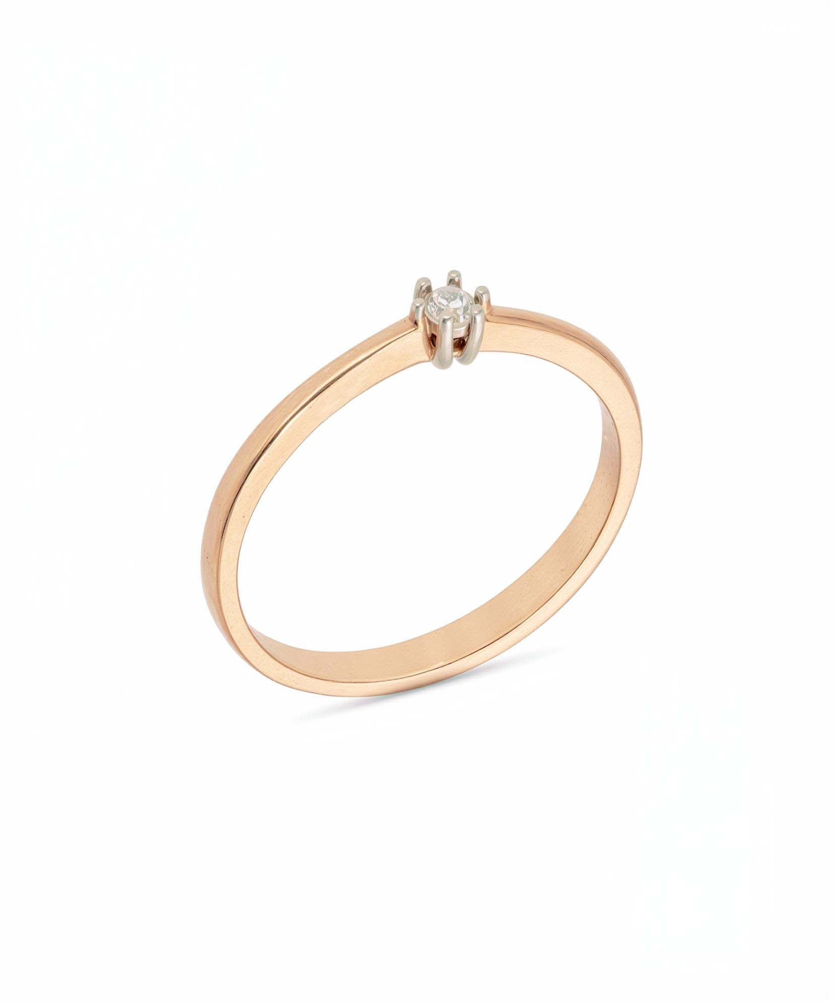 Raudono aukso žiedas su apvaliu briliantu