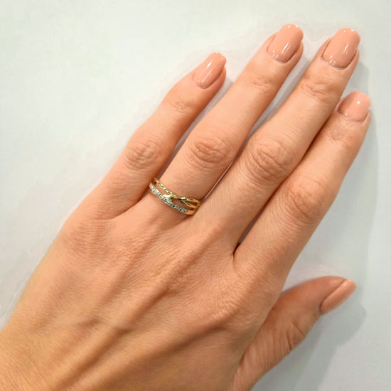 Žiedas su deimantais 0.04ct. Kolje