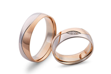 Dviejų spalvų vestuviniai žiedai su banguotu rožinio ir balto aukso perėjimu, 6 mm, cirkonių akcentas
